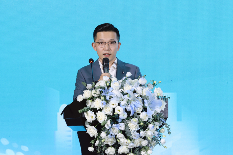 1758627540-c0d0e76f8fc0ee3 1758627540-c0d0e76f8fc0ee3